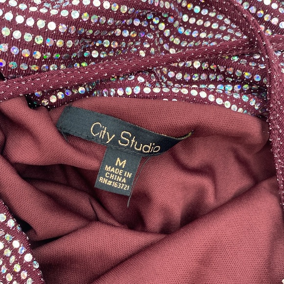 City Studio Slim Red Juniors' Sparkle Cowl-Back Bodycon Dress Size Medium - Picture 9 of 10